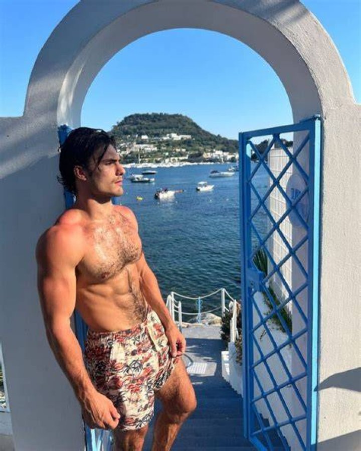Bryce Aron Height, Weight, Net Worth, Age, Birthday, Wikipedia, Who, Instagram, Biography