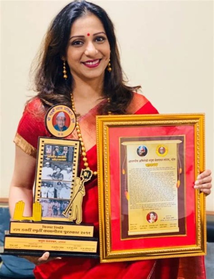 Madhura Velankar Height, Weight, Net Worth, Age, Birthday, Wikipedia, Who, Instagram, Biography